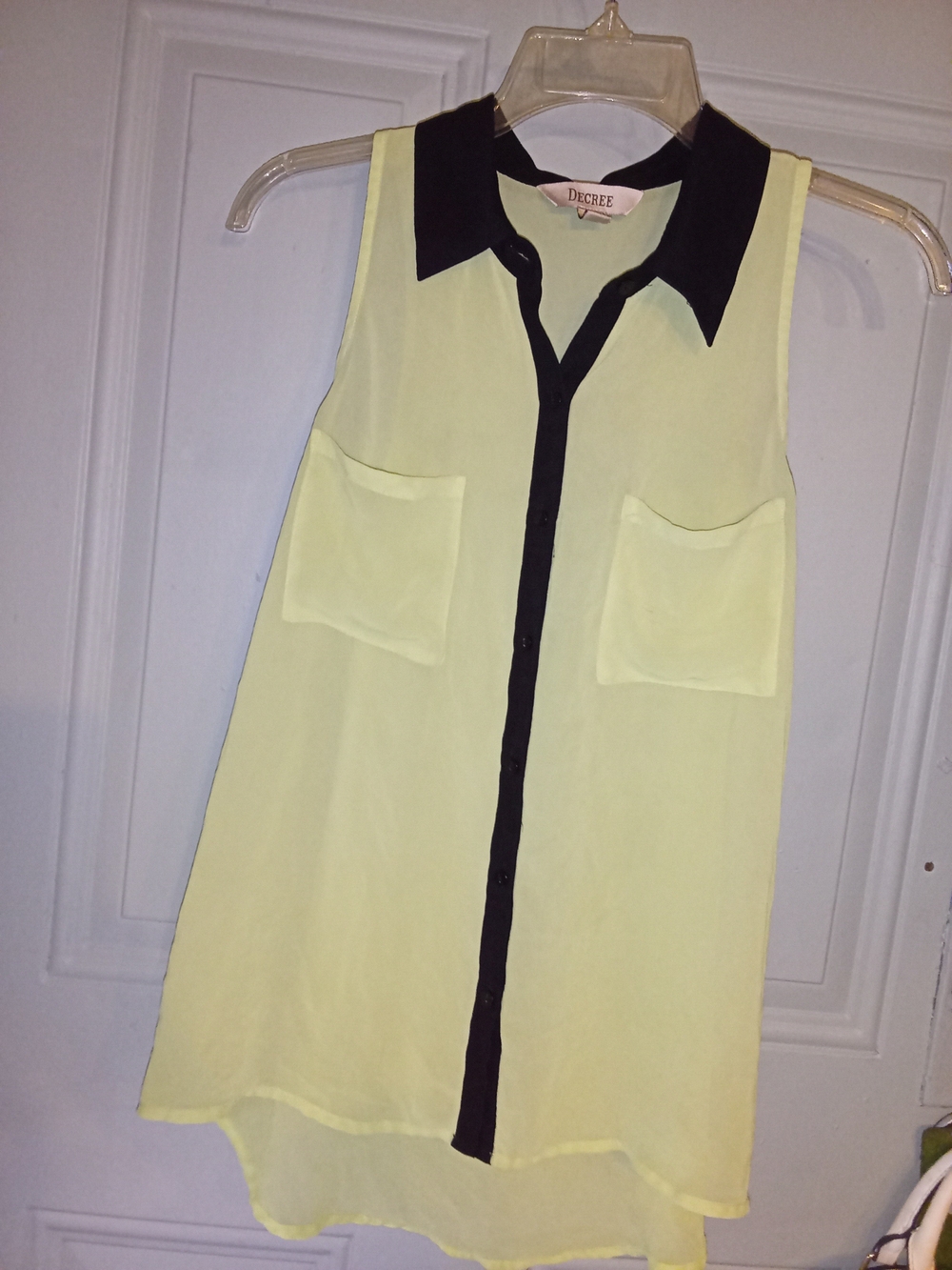 Decree Women's Sleeveless Colorblock Shirt Dress in Pale Yellow and Black